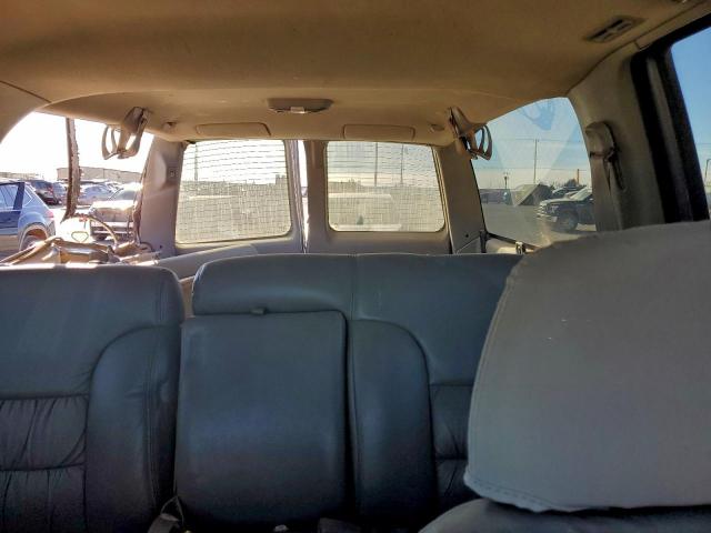 Chevrolet Suburban K1500 Image 5