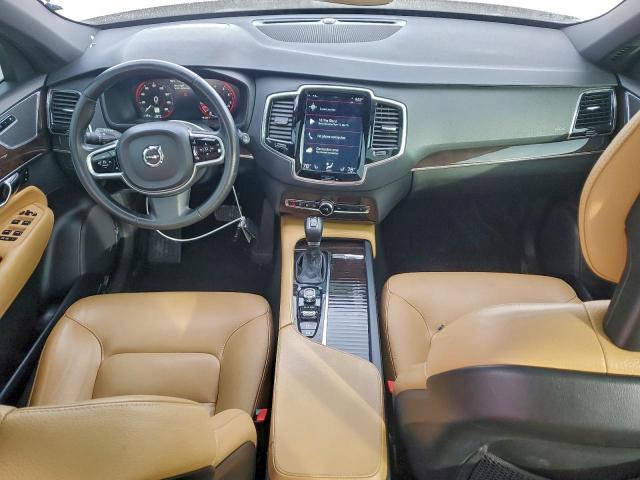 Volvo XC90 T6 Image 4