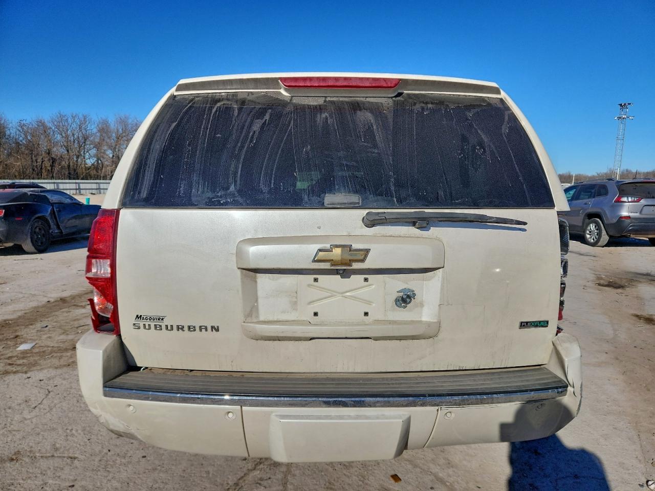 Chevrolet Suburban K1500 Ltz Image 6