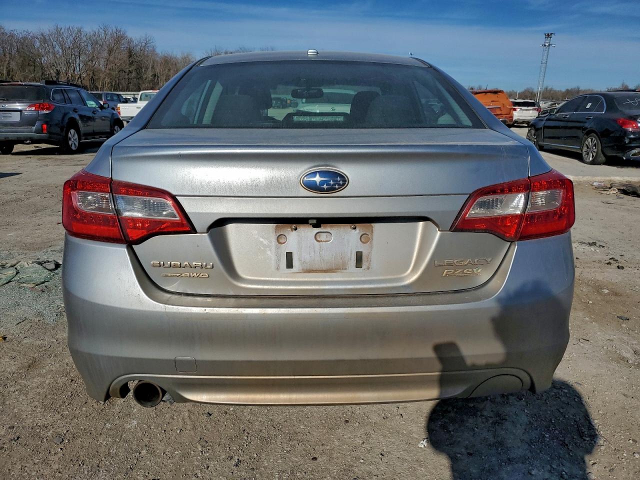 Subaru Legacy 2.5i Limited Image 12