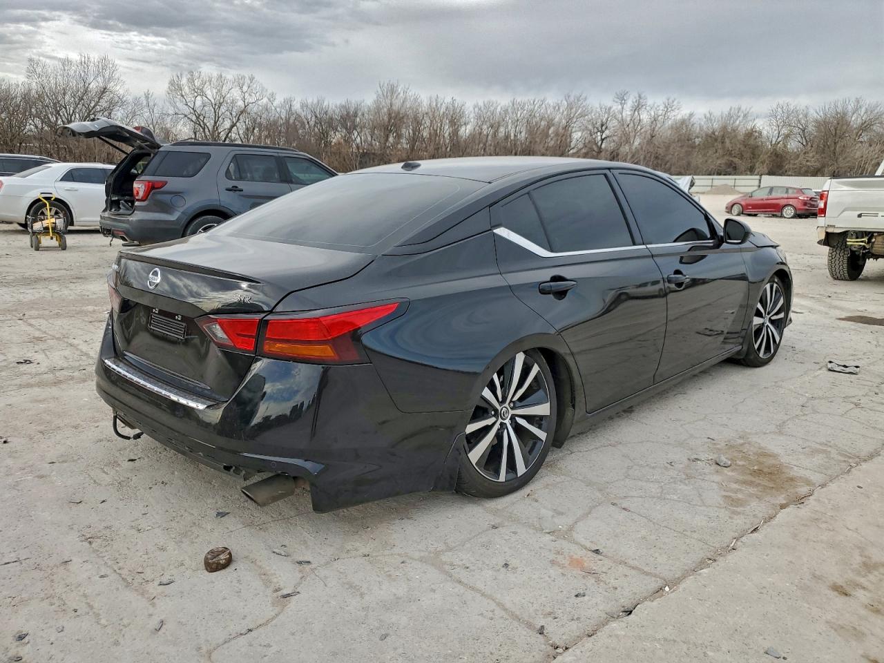 Nissan Altima Sr Image 2