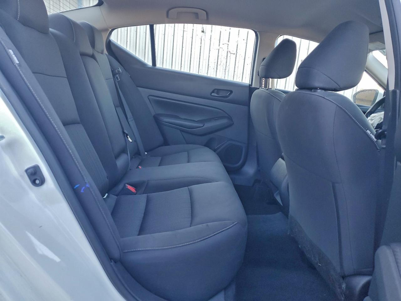 Nissan Altima S Image 11