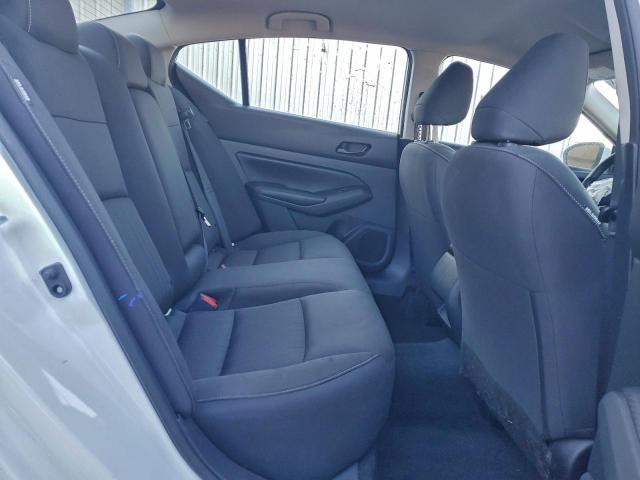 Nissan Altima S Image 11