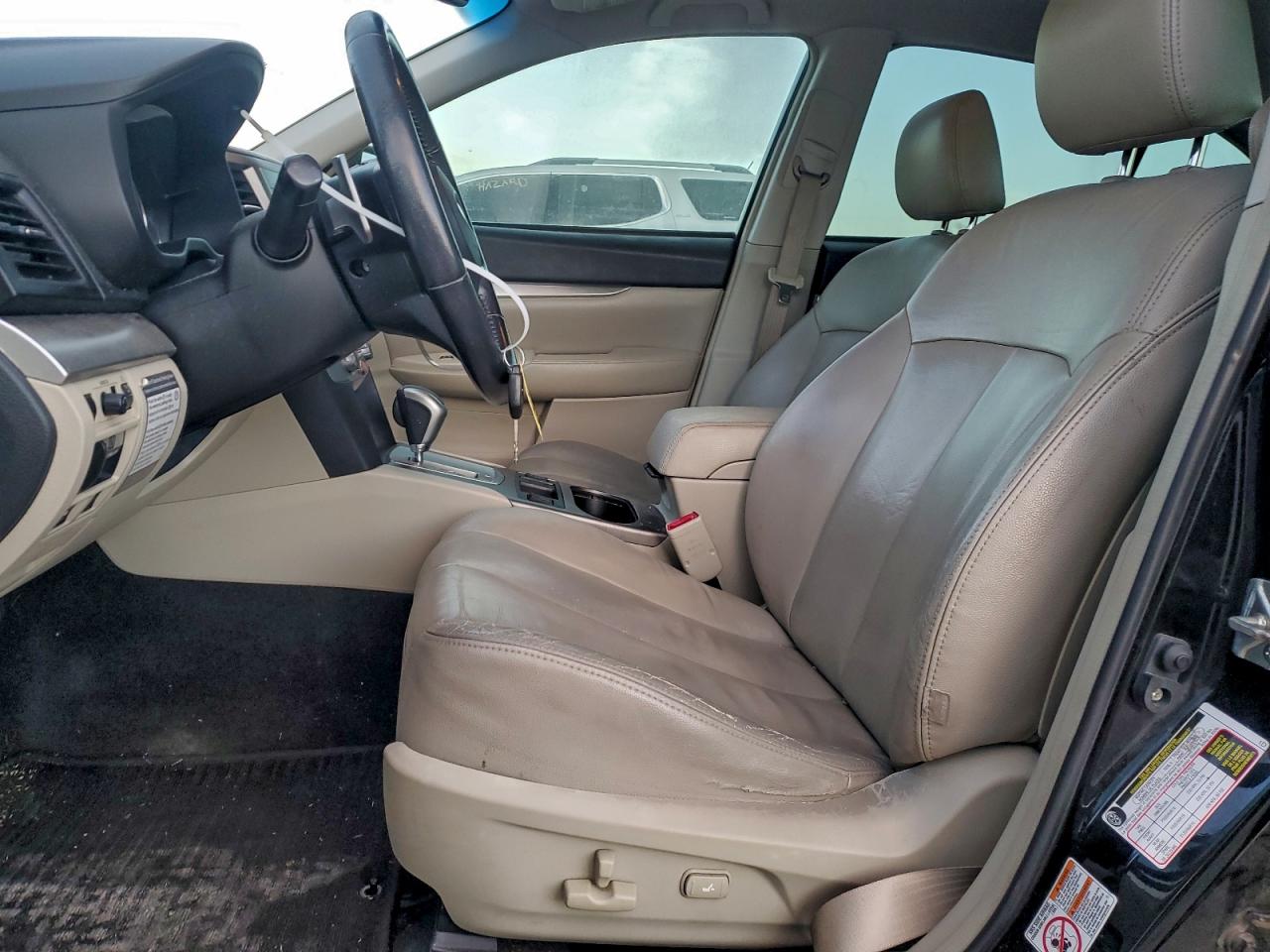 Subaru Legacy 2.5i Premium Image 12