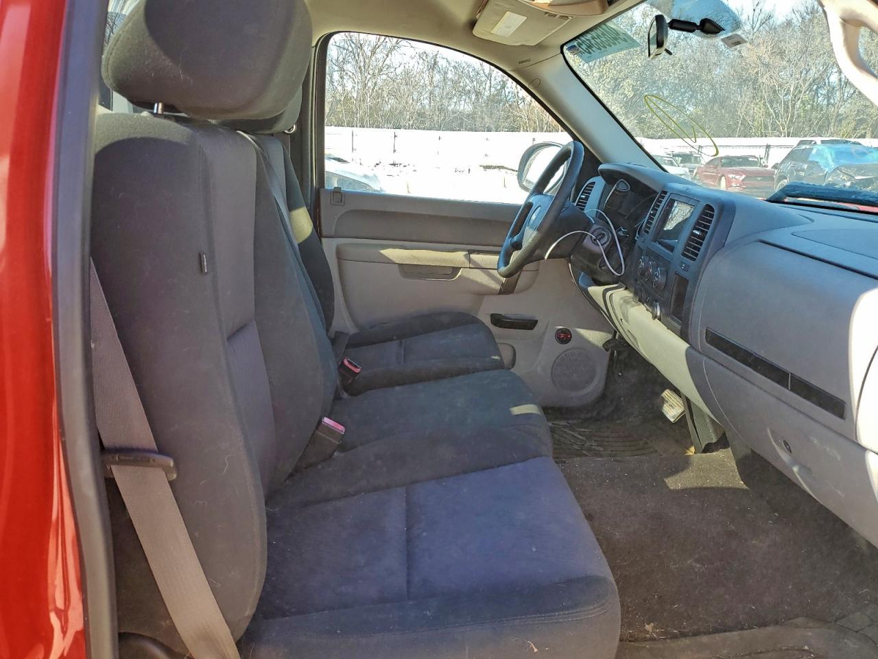 Chevrolet Silverado C1500 Image 8