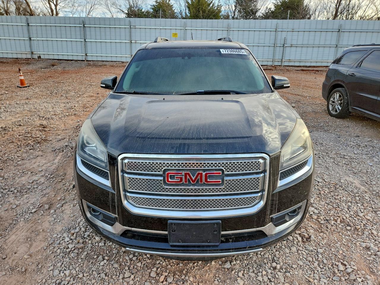 GMC Acadia Denali Image 2