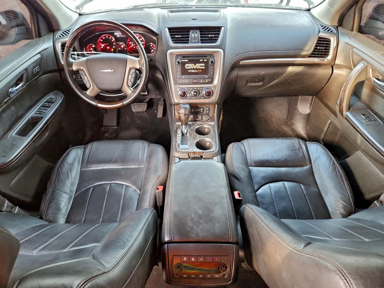 GMC Acadia Denali Image 11