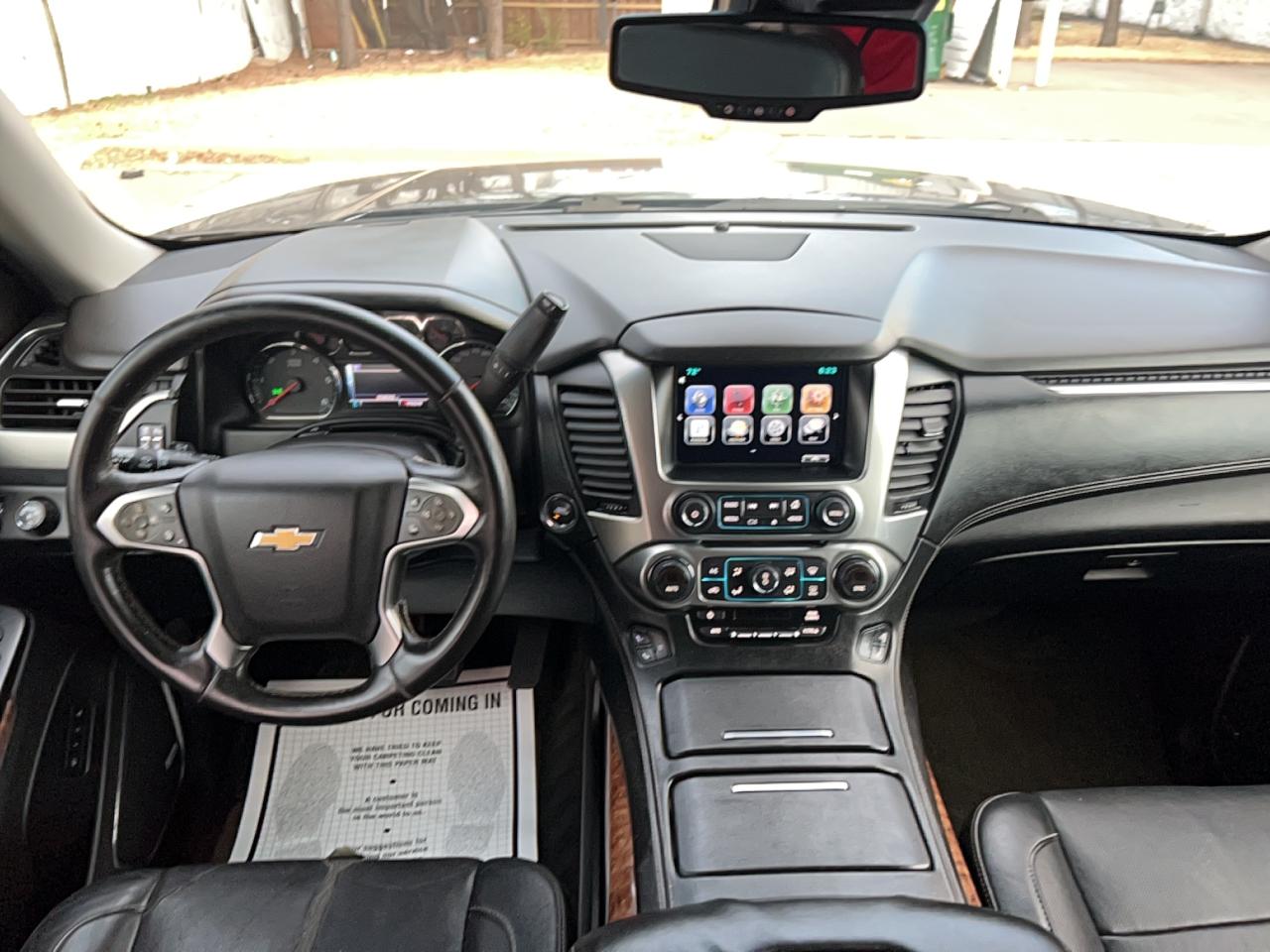 Chevrolet Suburban C1500 Ltz Image 4