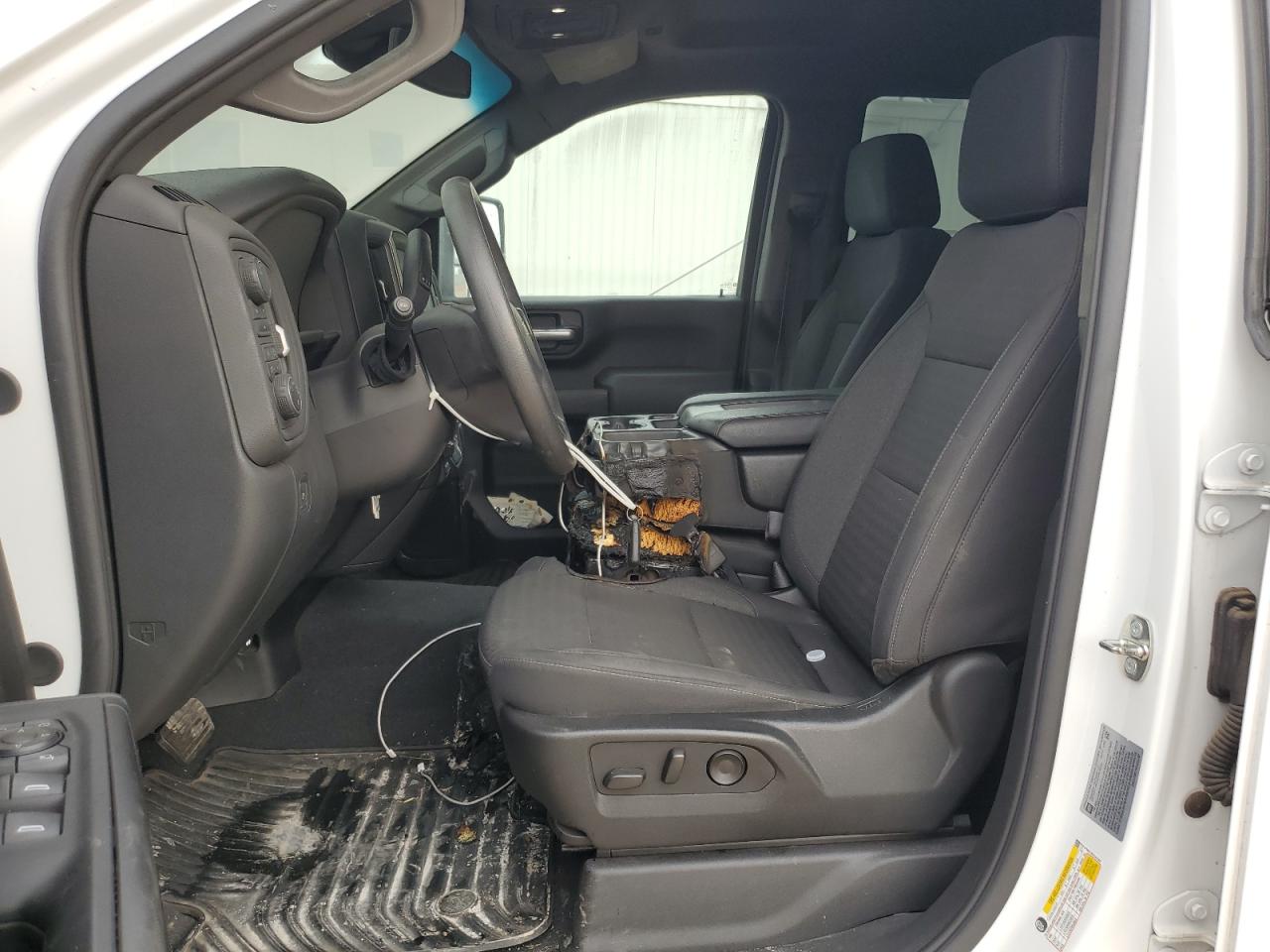 Chevrolet Silverado K2500 Custom Image 2