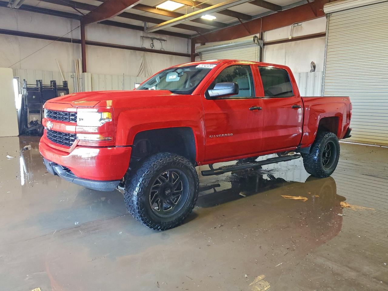 Chevrolet Silverado K1500 Custom Image 1