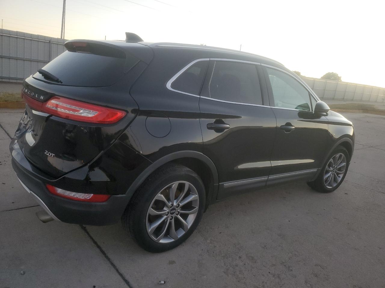 Lincoln MKC Select Image 3