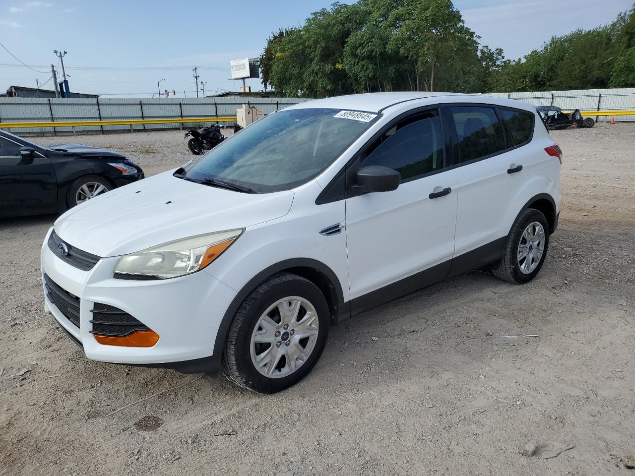 Ford Escape S Image 1