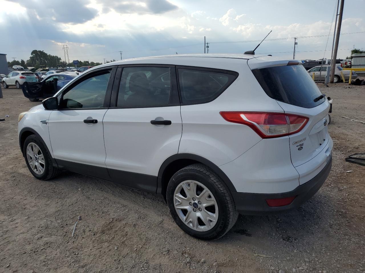 Ford Escape S Image 3