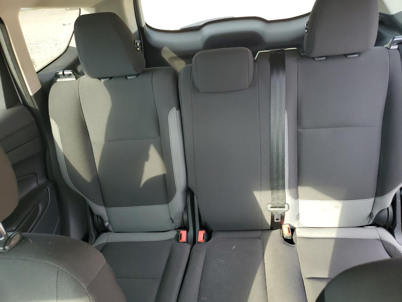 Ford Escape S Image 13