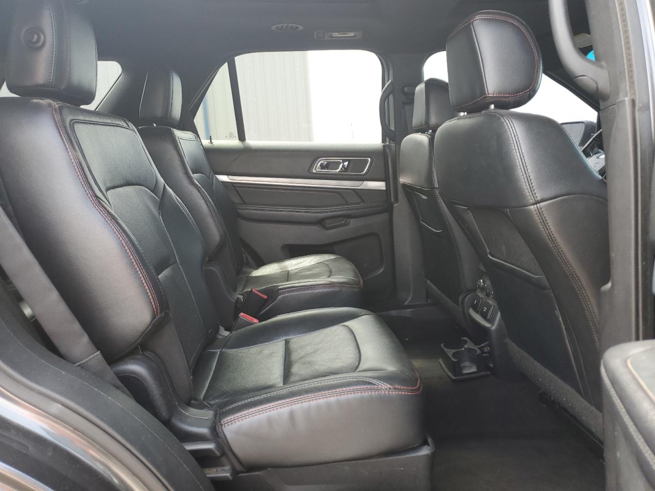 Ford Explorer Sport Image 5
