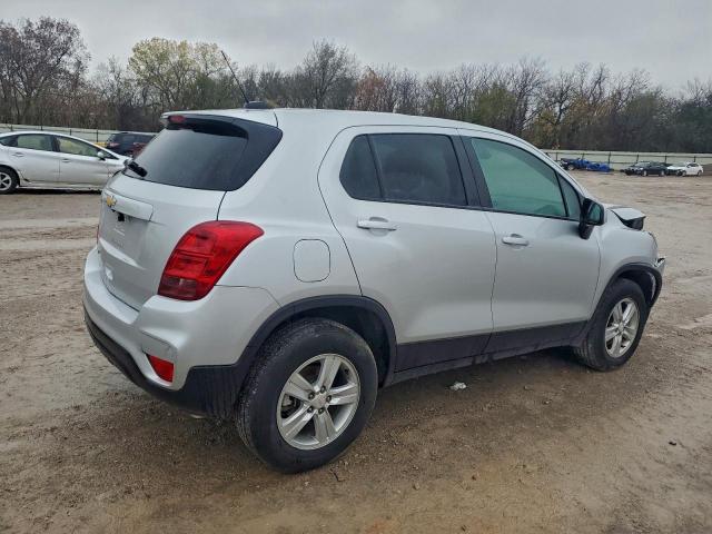 Chevrolet Trax Ls Image 4