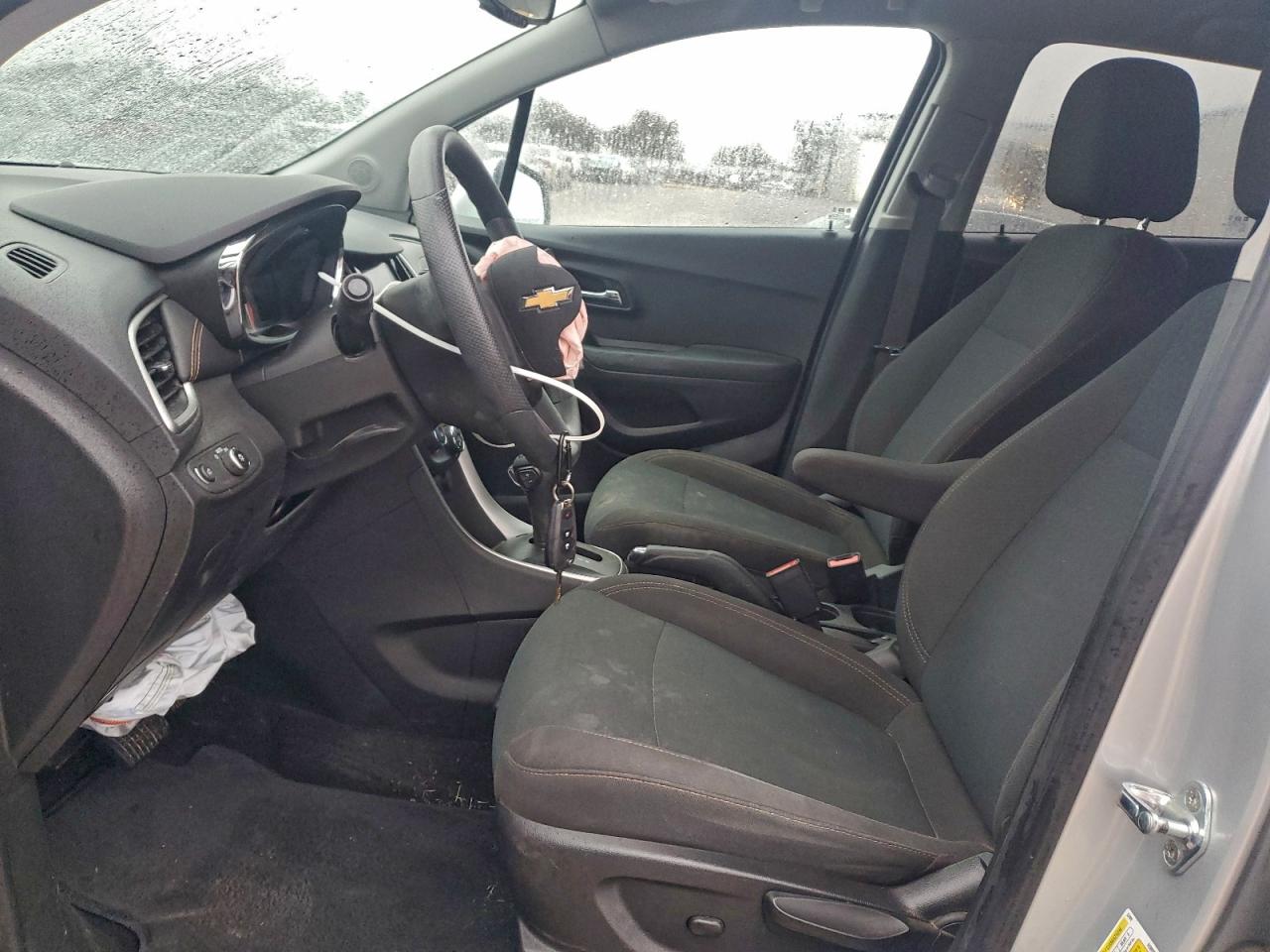 Chevrolet Trax Ls Image 5