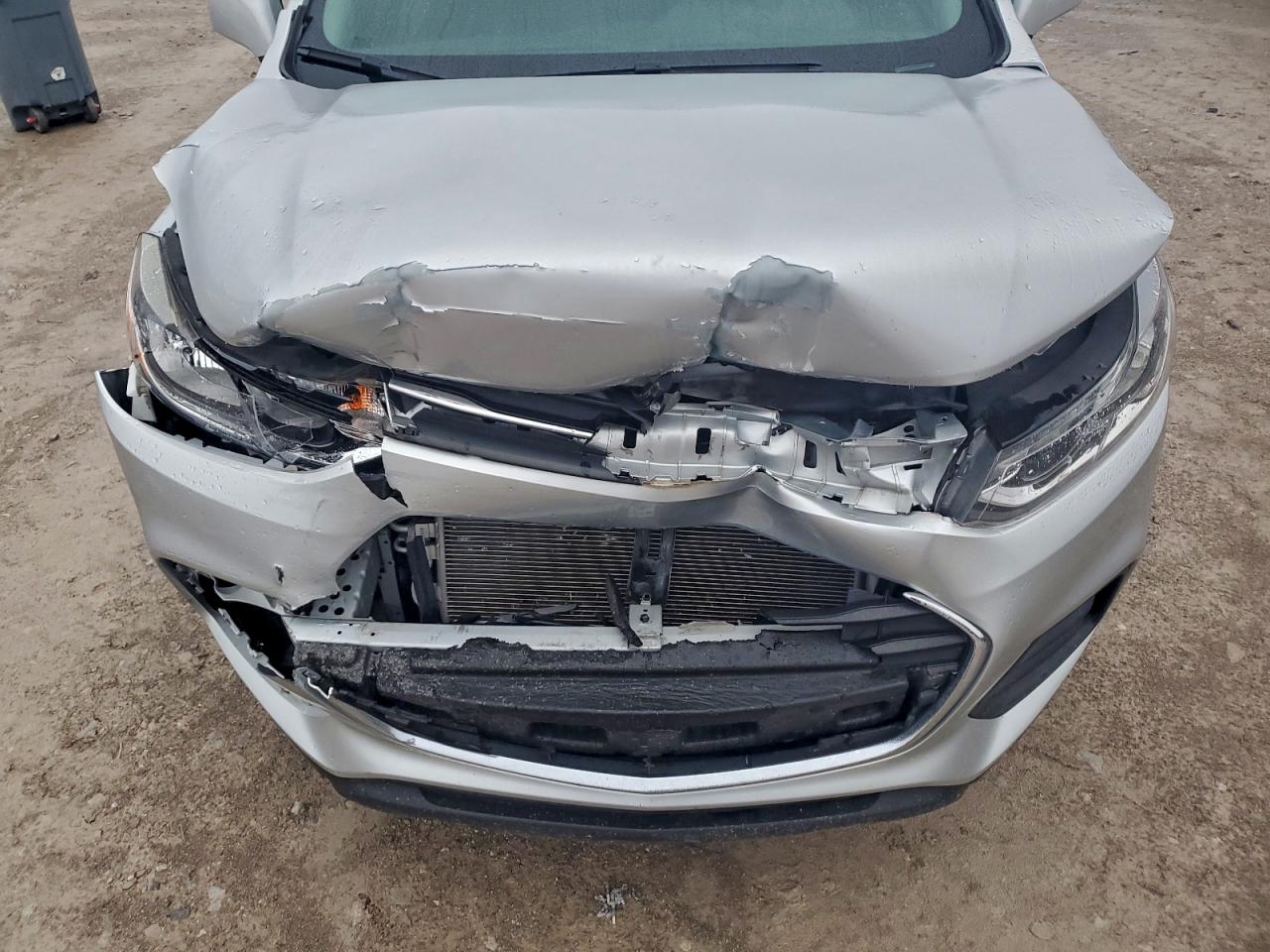 Chevrolet Trax Ls Image 9