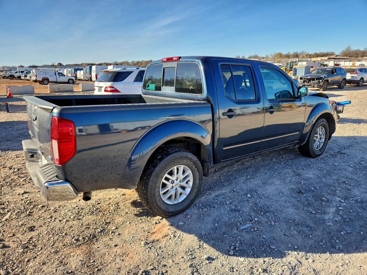 Nissan Frontier S Image 2