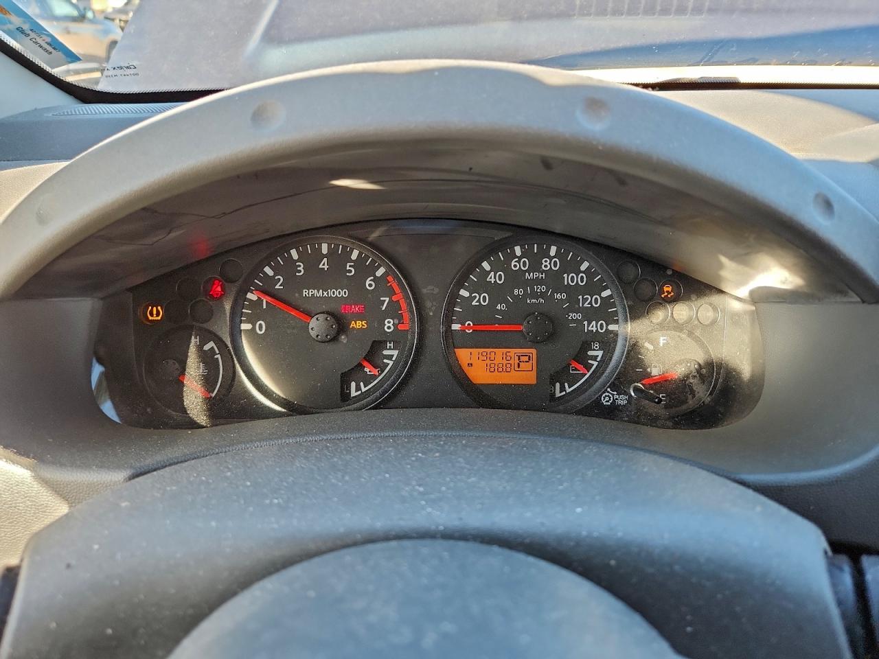 Nissan Frontier S Image 10