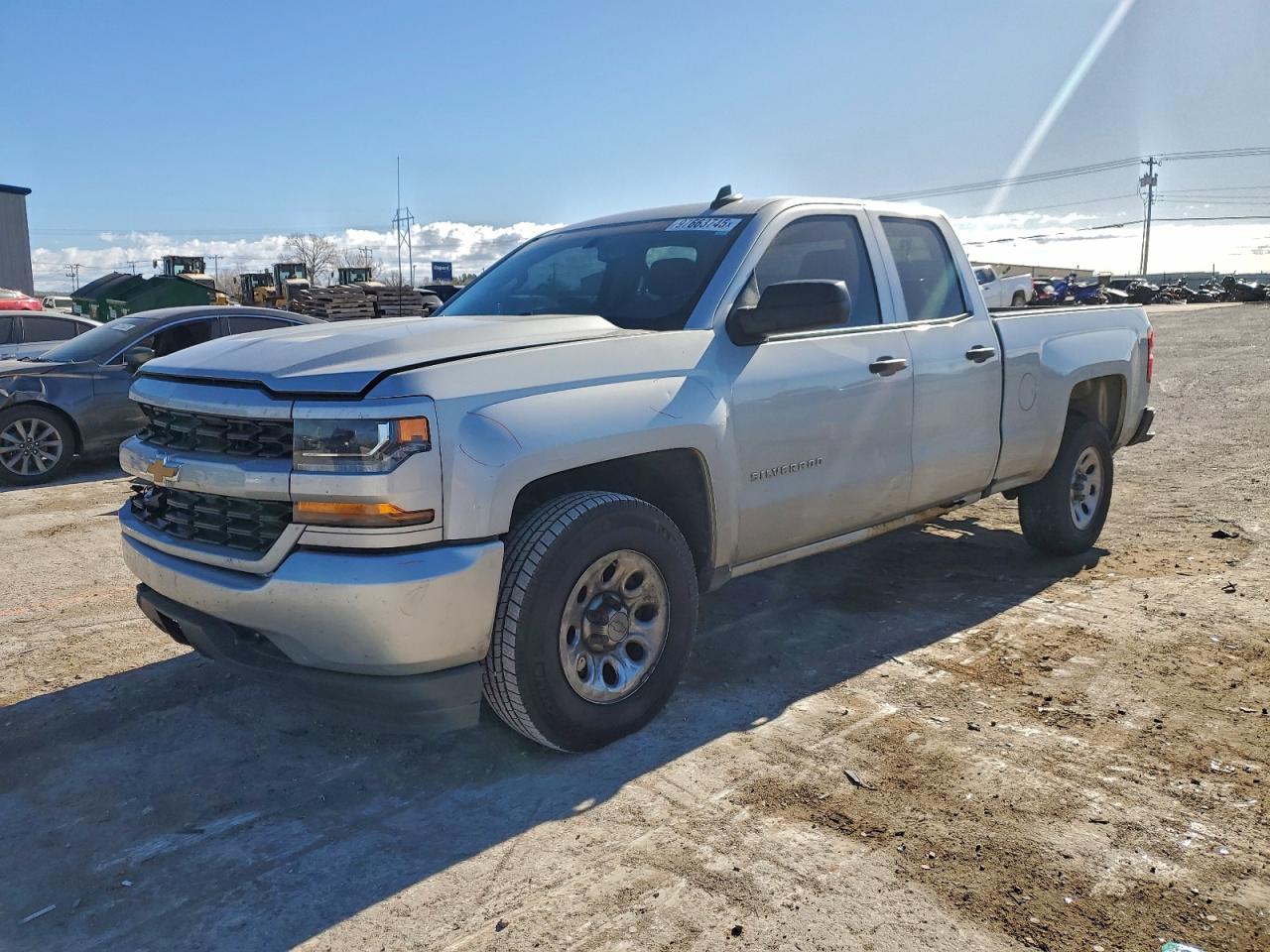 Chevrolet Silverado C1500 Custom Image 1