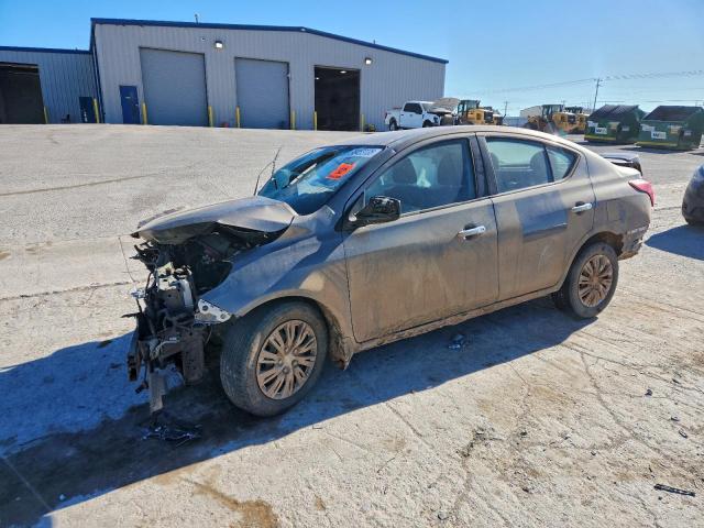  Salvage Nissan Versa