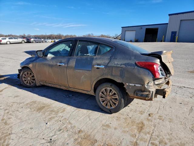 Nissan Versa S Image 5