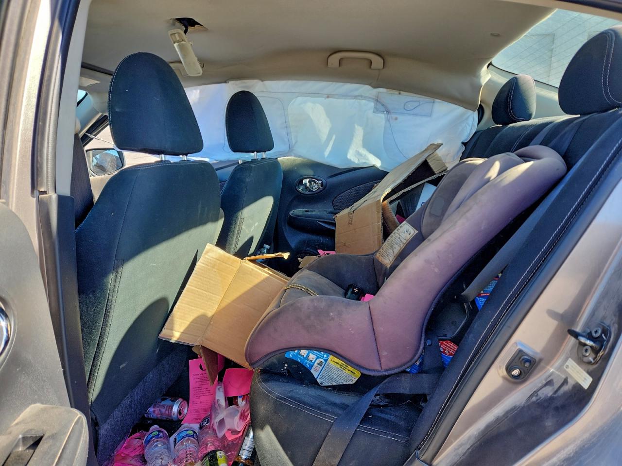 Nissan Versa S Image 10