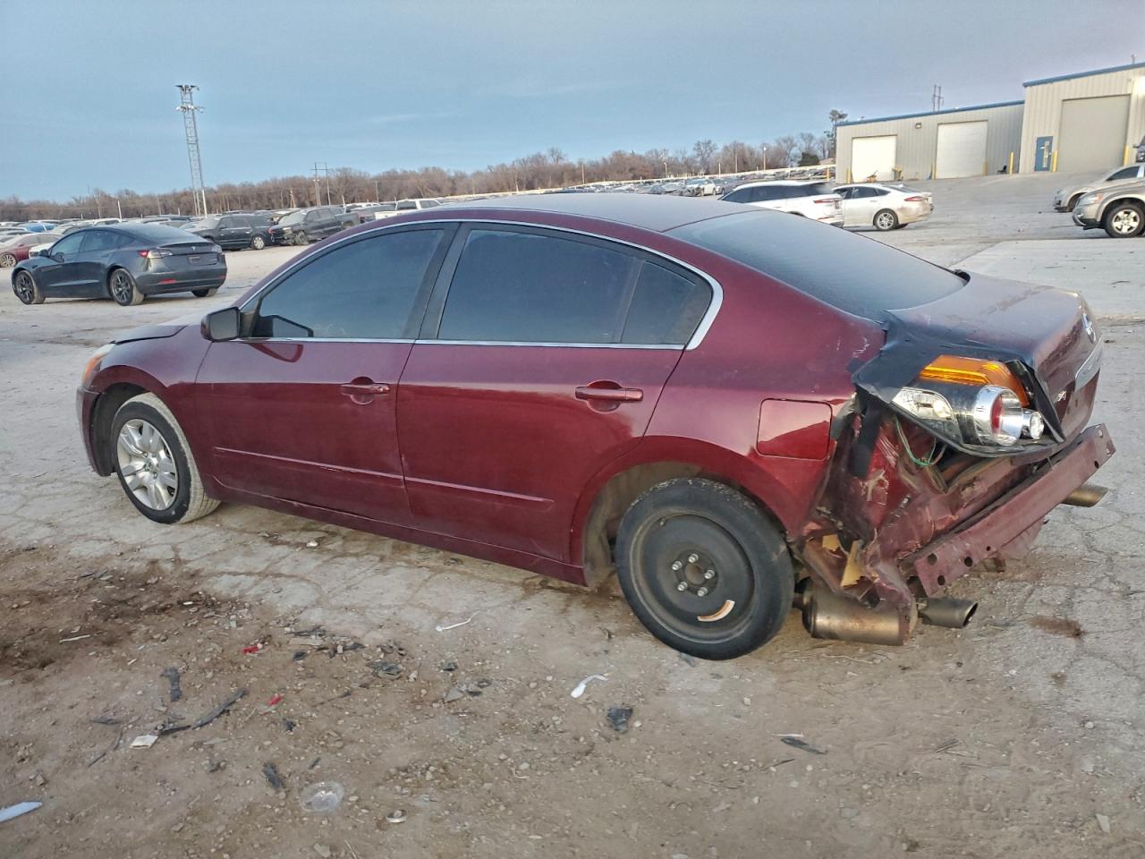 Nissan Altima Base Image 9