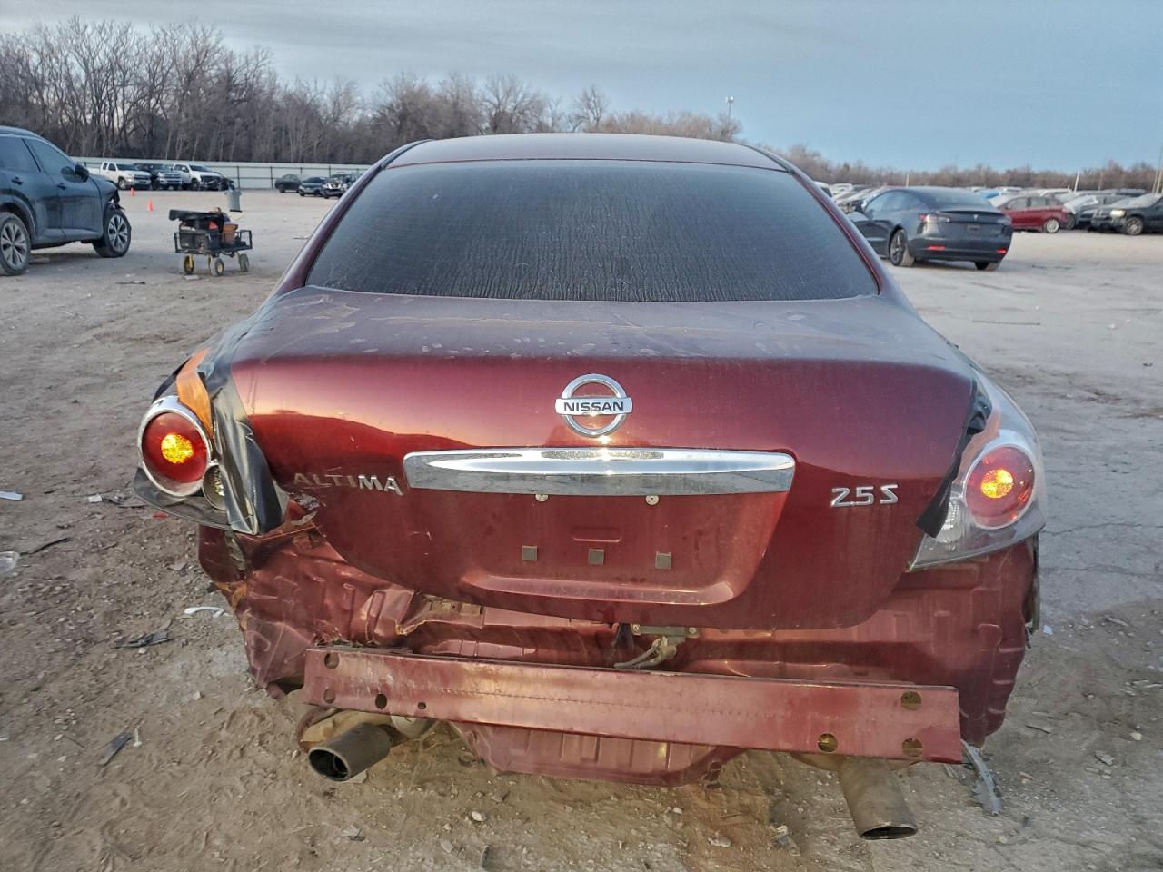 Nissan Altima Base Image 4