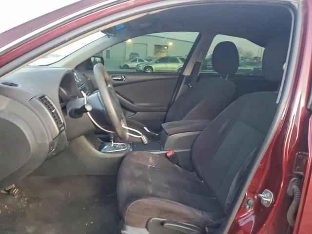 Nissan Altima Base Image 11