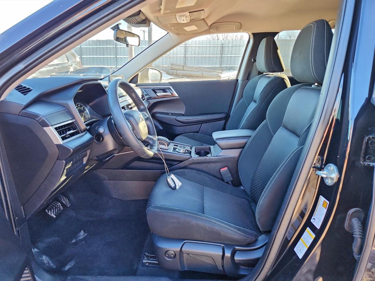 Mitsubishi Outlander Es Image 13