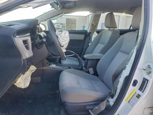 Toyota Corolla L Image 8