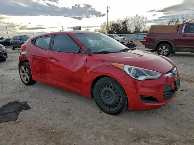 Hyundai VELOSTER Image 2