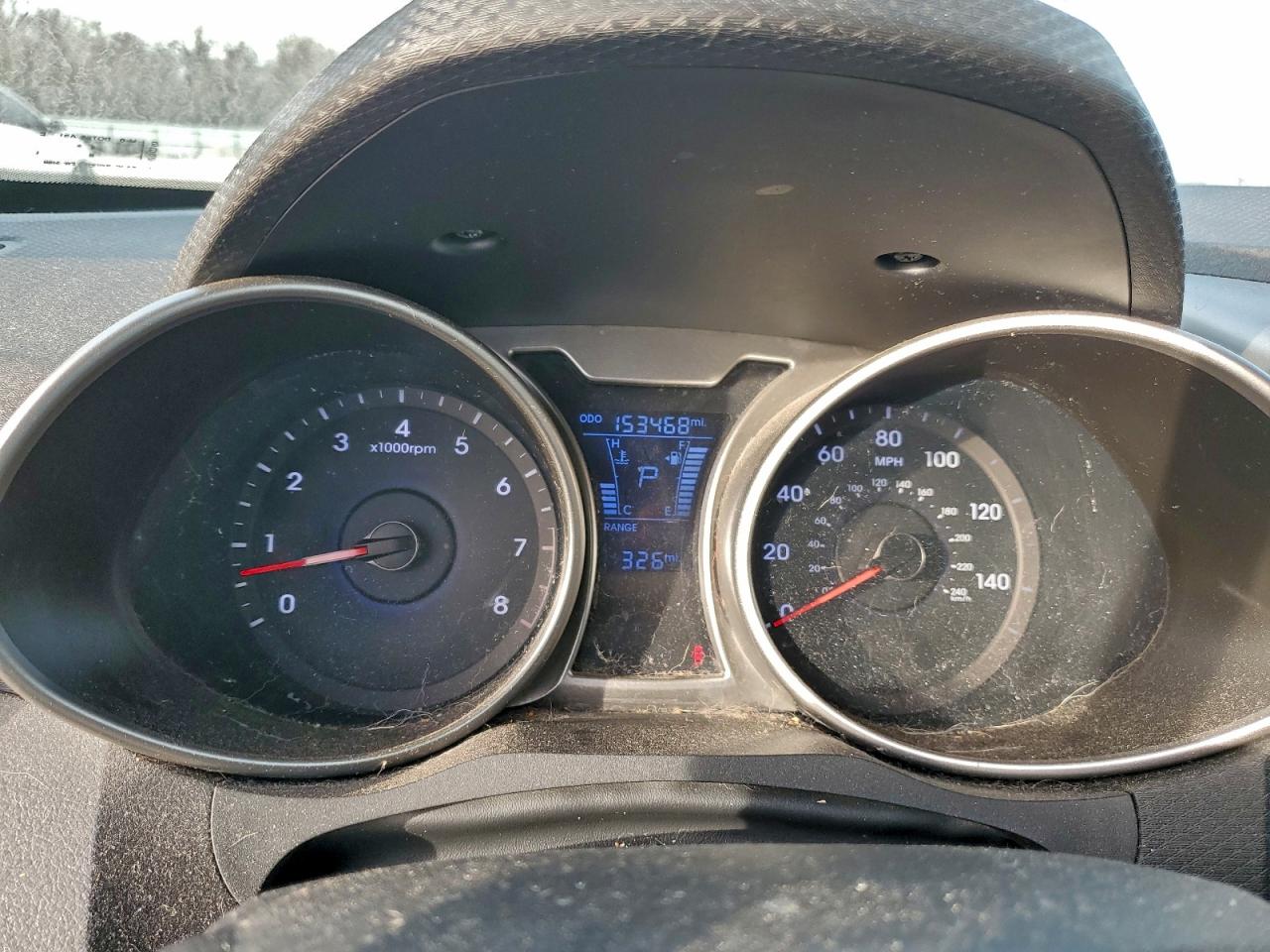 Hyundai VELOSTER Image 4