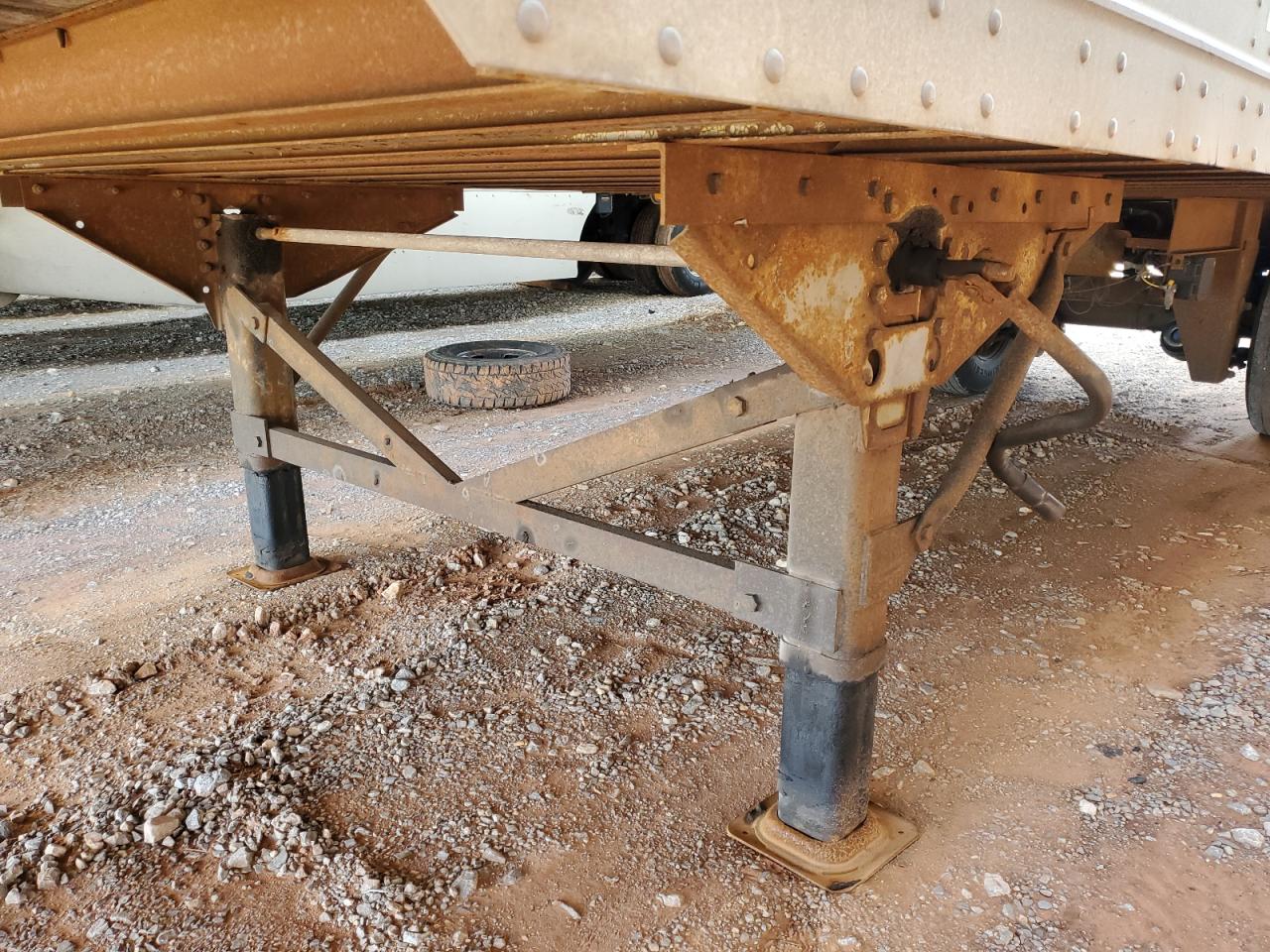 Great Dane Trailer Image 9