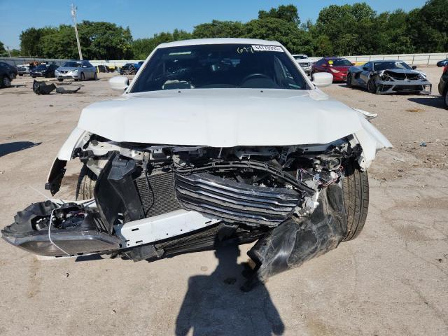 Chrysler 300 S Image 8