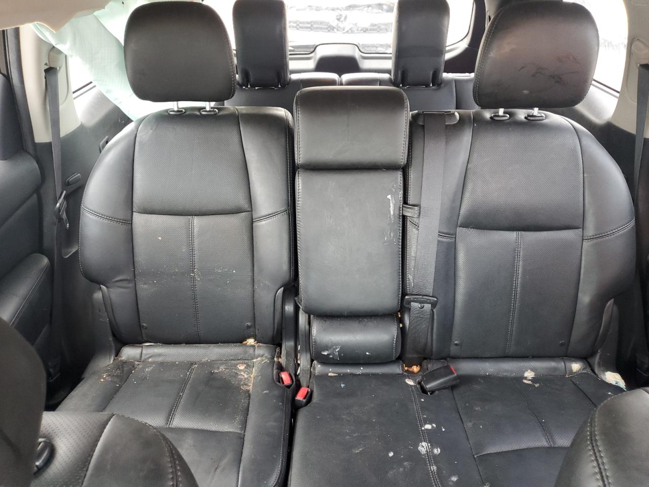 Nissan Pathfinder S Image 12