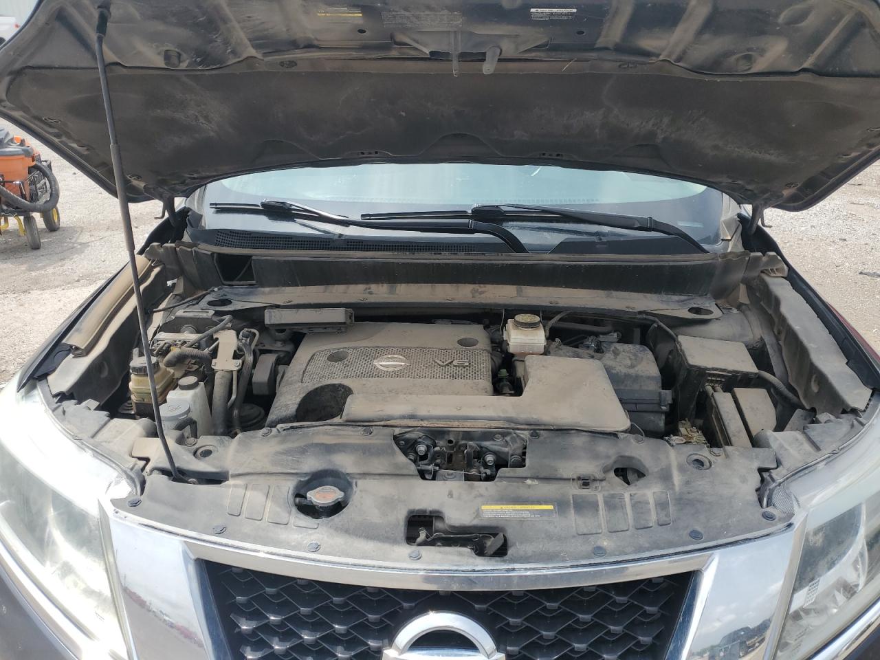 Nissan Pathfinder S Image 13