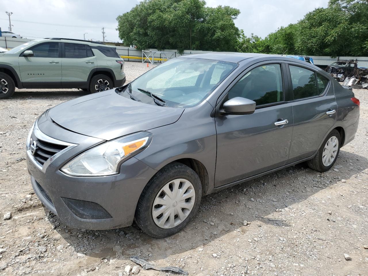 Nissan Versa S Image 1