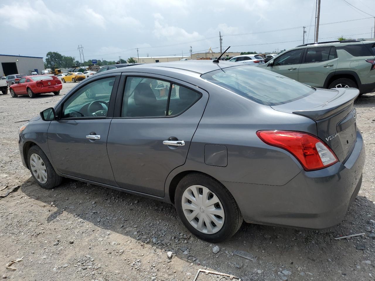 Nissan Versa S Image 2