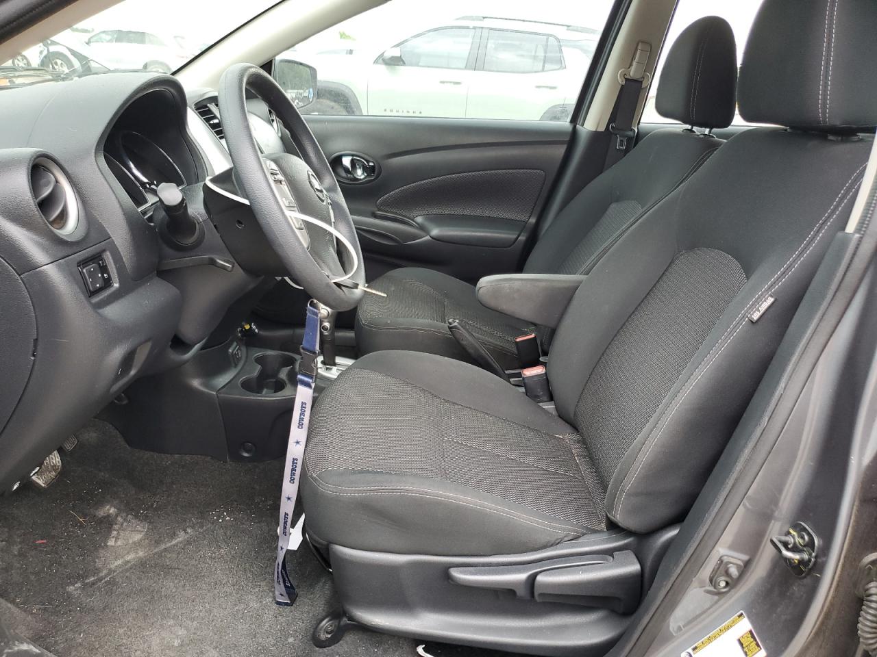 Nissan Versa S Image 12