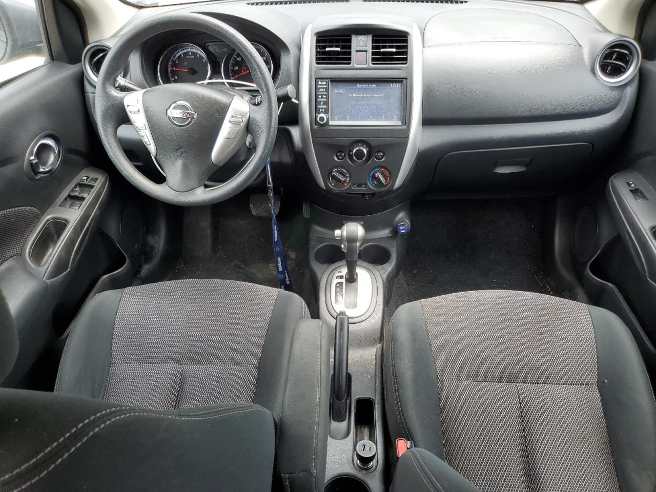 Nissan Versa S Image 4