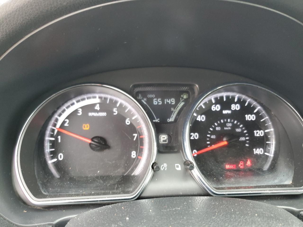 Nissan Versa S Image 6