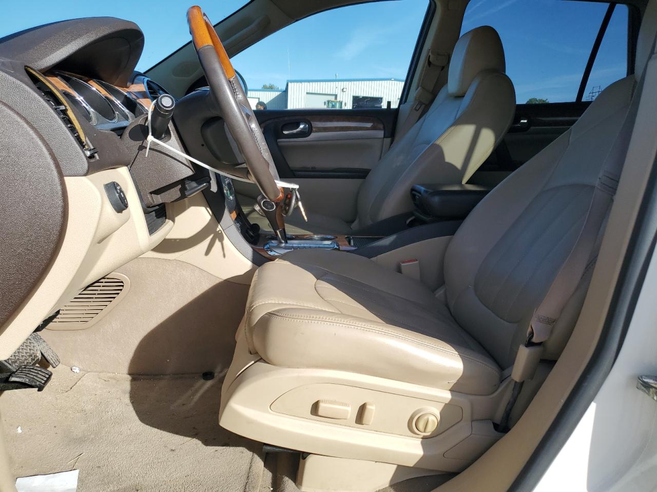 Buick Enclave Image 13