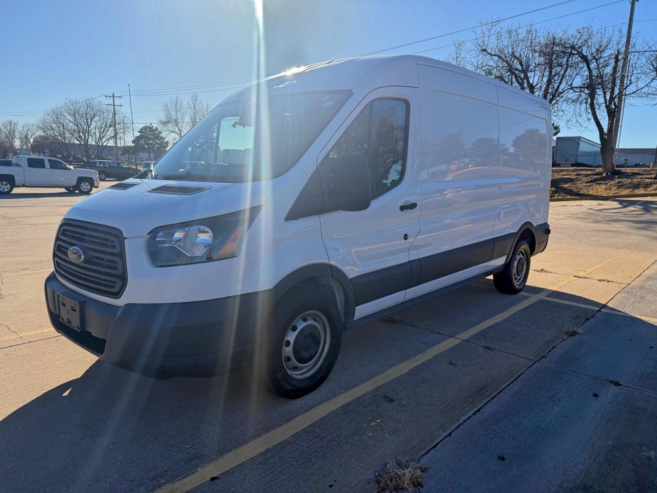 Ford Transit T-350 Image 8