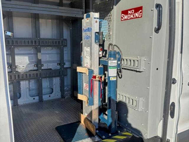 Ford Transit T-350 Image 9