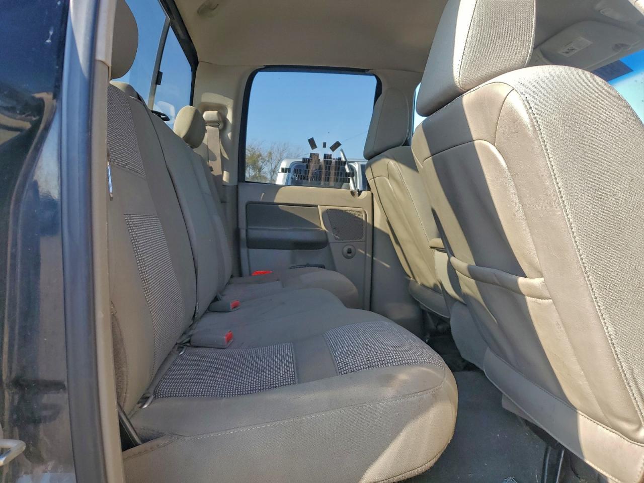 Dodge Ram 1500 St Image 5