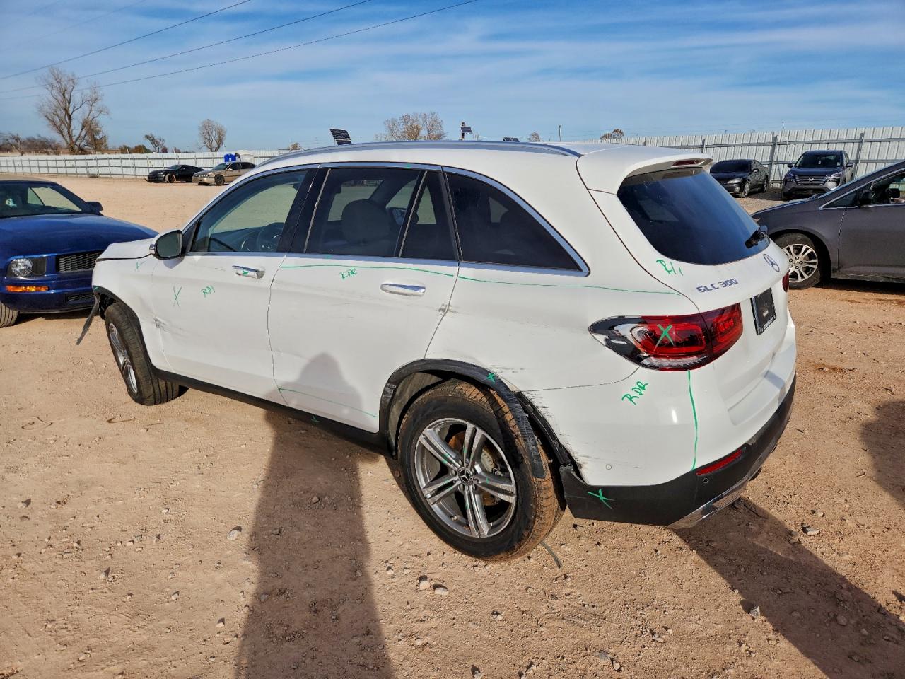 Mercedes-Benz GLC 300 Image 2