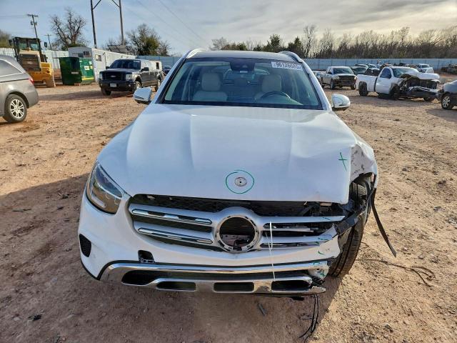 Mercedes-Benz GLC 300 Image 13